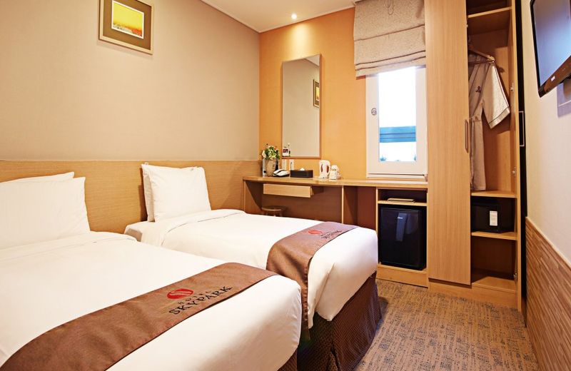 Hotel Skypark Myeongdong 3