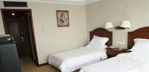 Anhui Fuyang Guomao Hotel - Fuyang