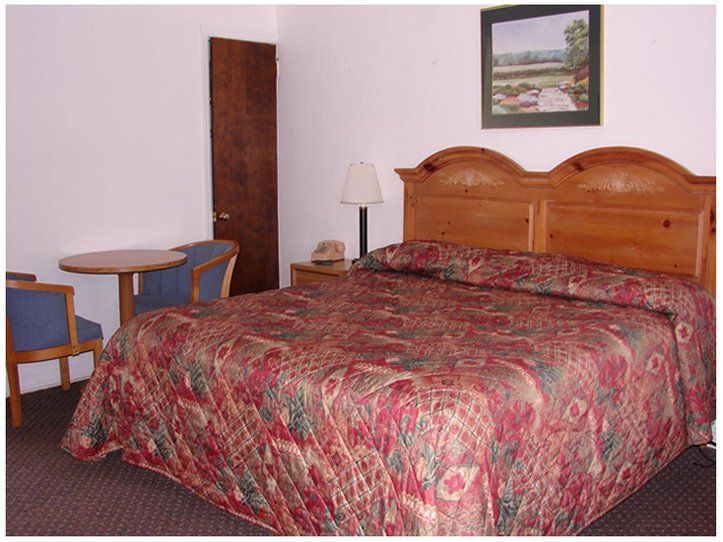 Red Carpet Inn and Suites Muncie