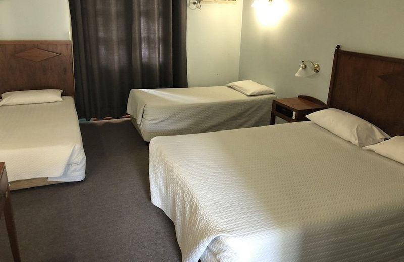 Bororen Hotel Motel