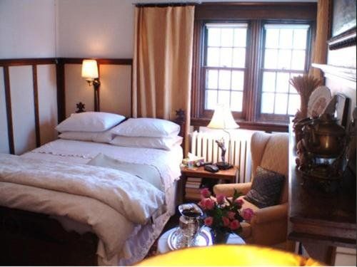 Ashbury House Bed & Breakfast