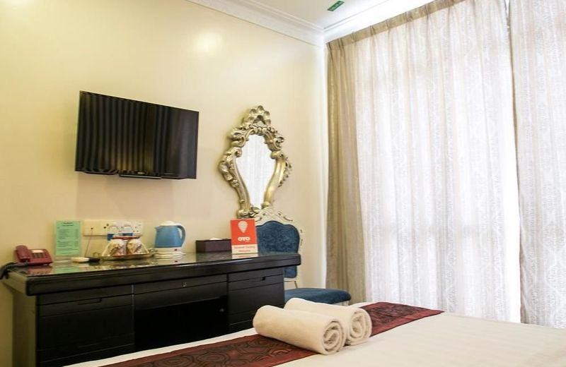 OYO 165 Hotel De Art 1