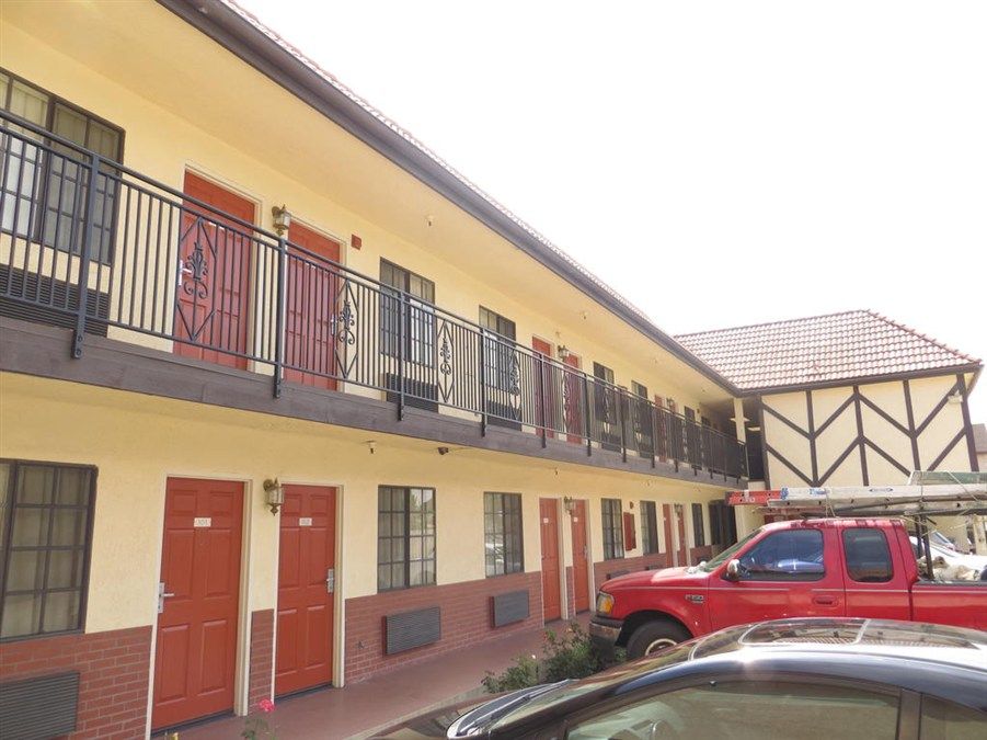 Executive Suites Inn