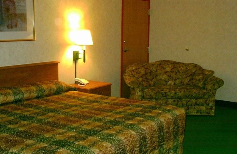 Campton Parkway Inn