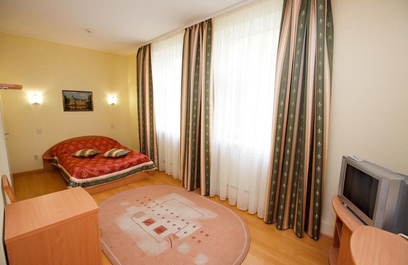Hotel "5th Corner"