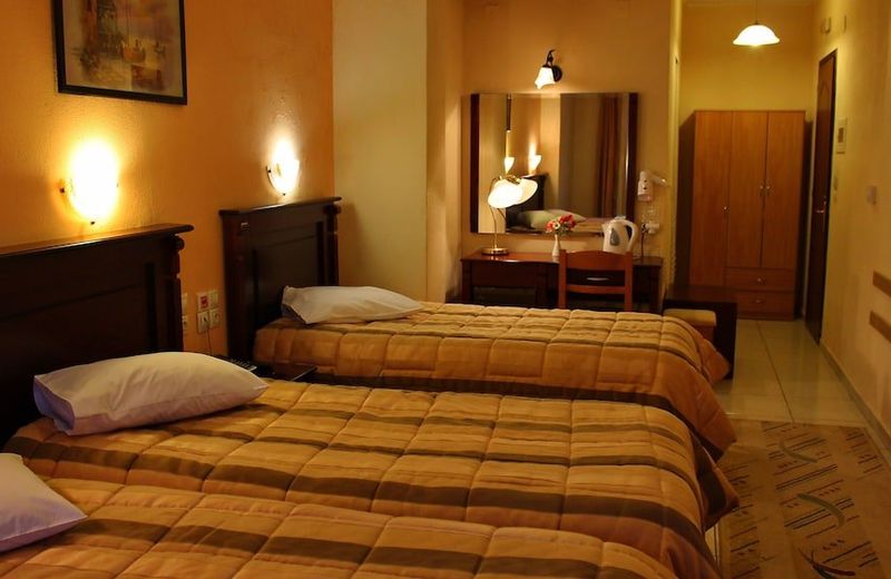 Hotel Kosta Famissi