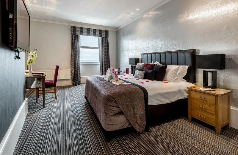 Muthu Westcliff Hotel (Near London Southend Airport)