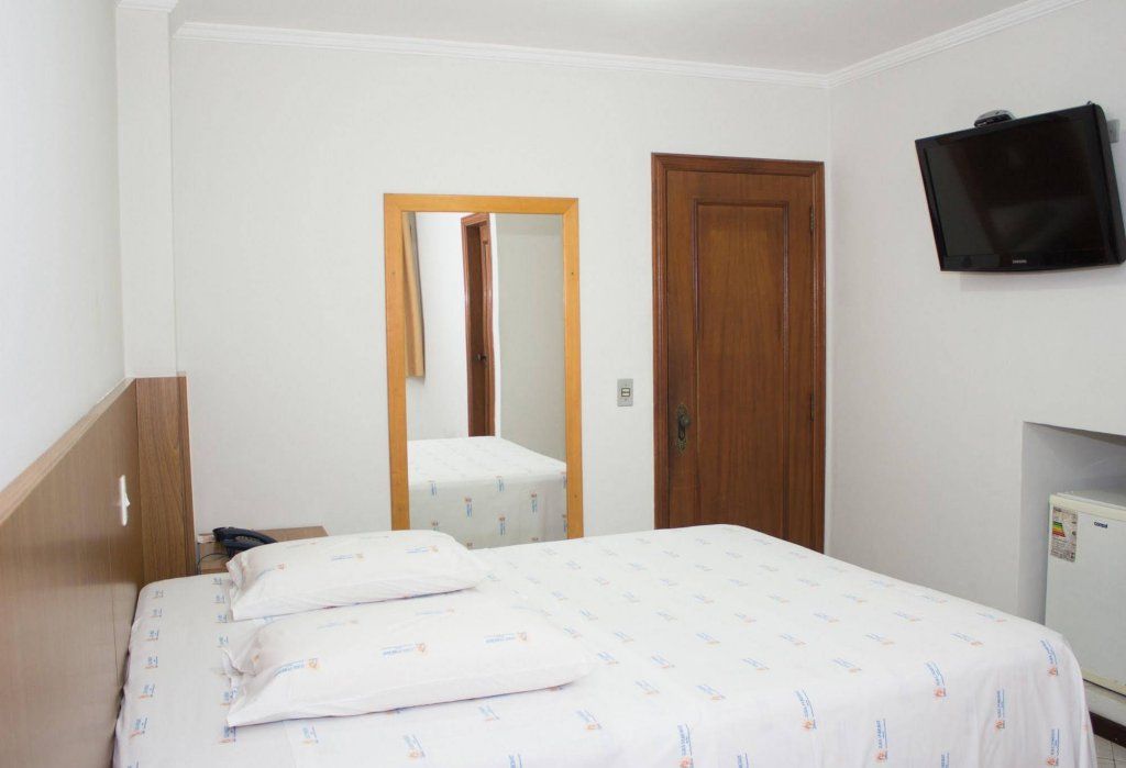 Ilha Porchat Hotel