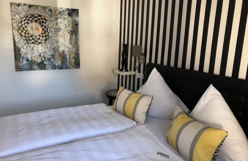 Hotel zur goldenen Sonne