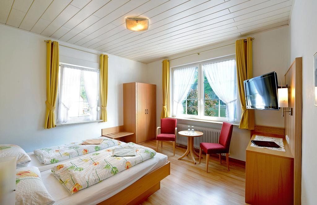 Winzerhotel und Restaurant zum Moselstrand