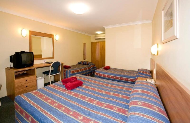 Colonial Court Motor Inn
