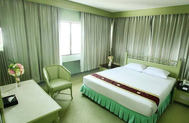 Thumrin Hotel