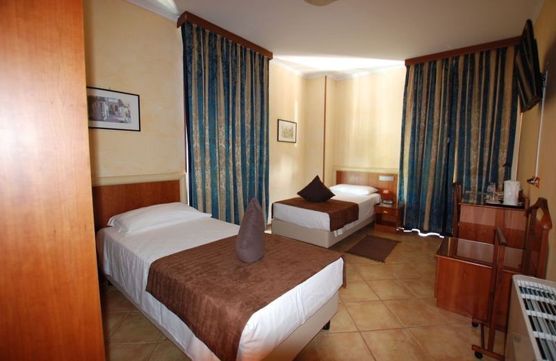 Hotel Lenotel