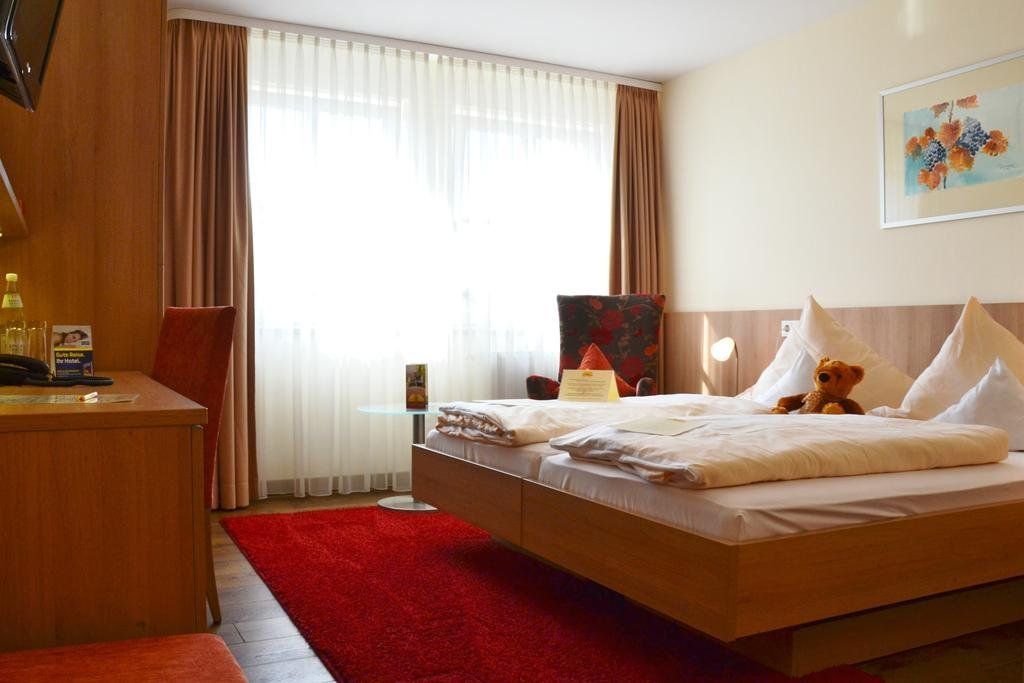 Landhotel und Weingasthof Schwarzer Adler