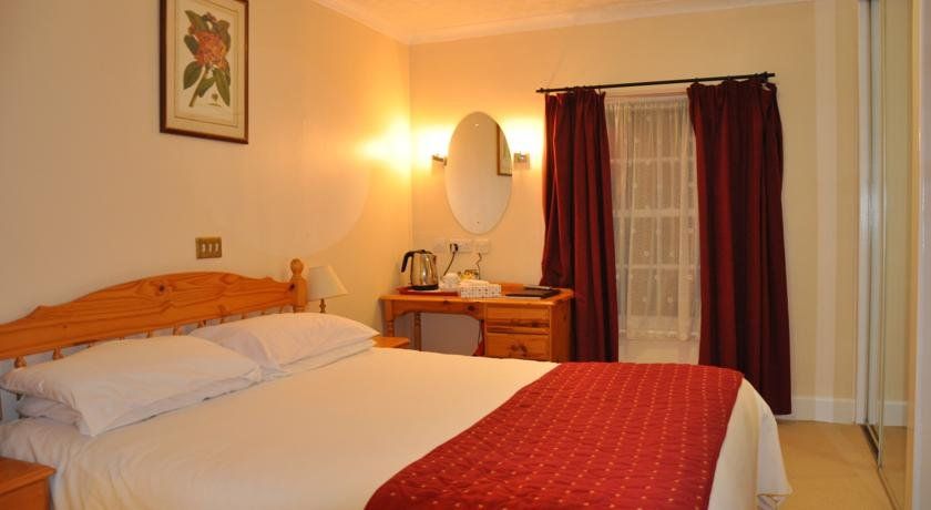 The Roundabout Hotel