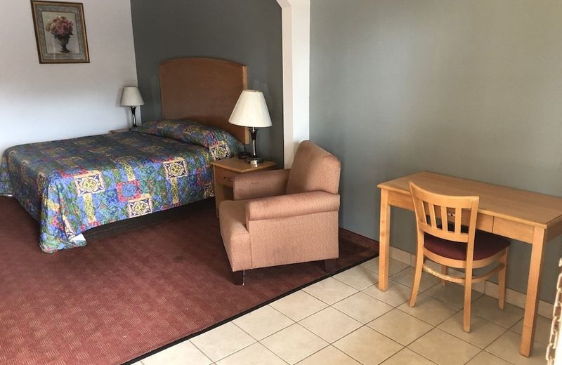 Whitesboro Inn & Suites