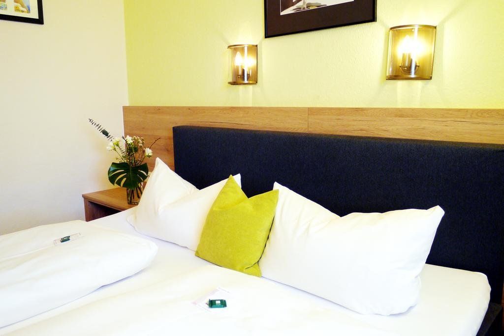 Hotel Grader