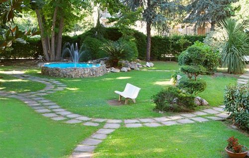 Outdoor Pictures 24