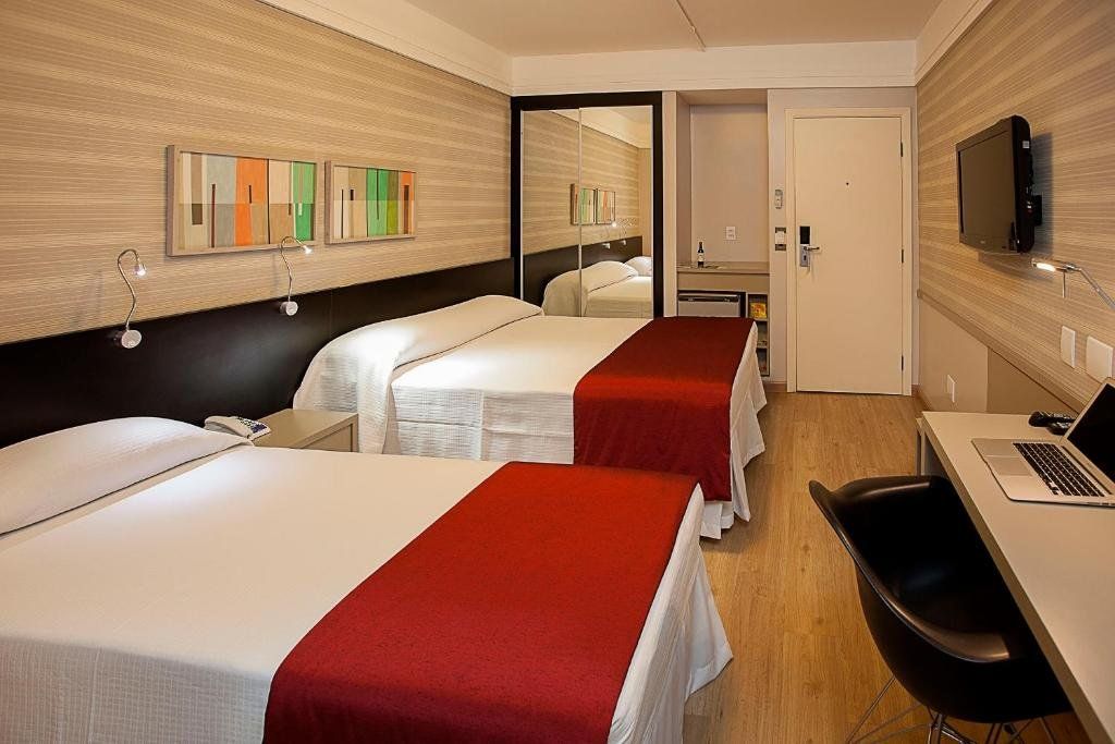 Max Plaza Hotel