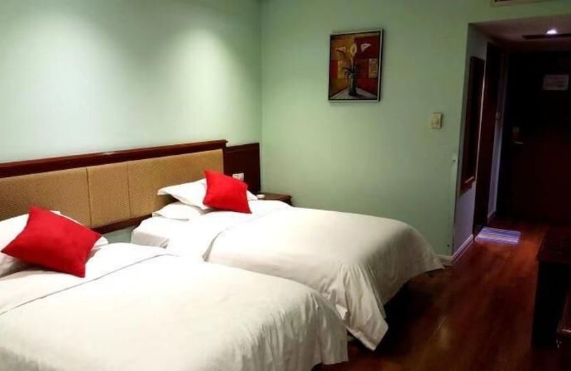Dongfang Hotel