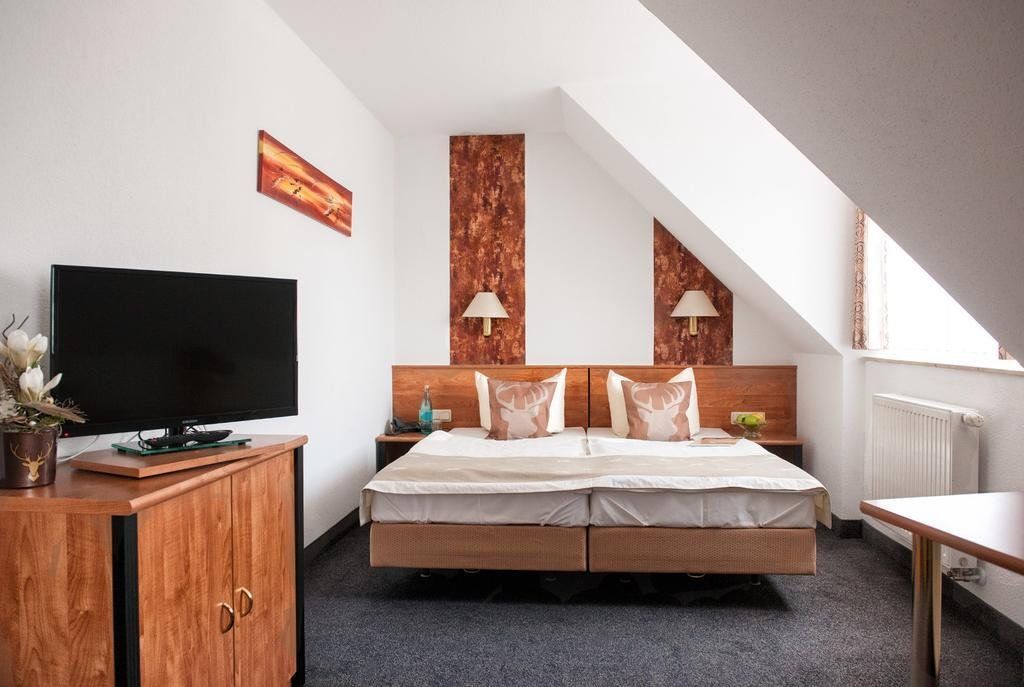 Hotel & Restaurant Zum Hirsch