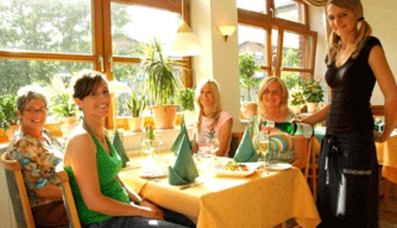 Olympia Hotel & Restaurant