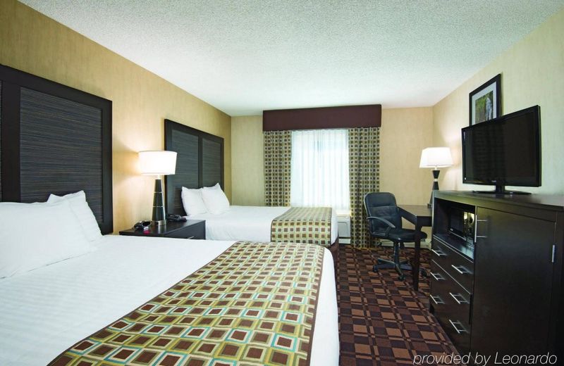 La Quinta Inn by Wyndham Buffalo Airport