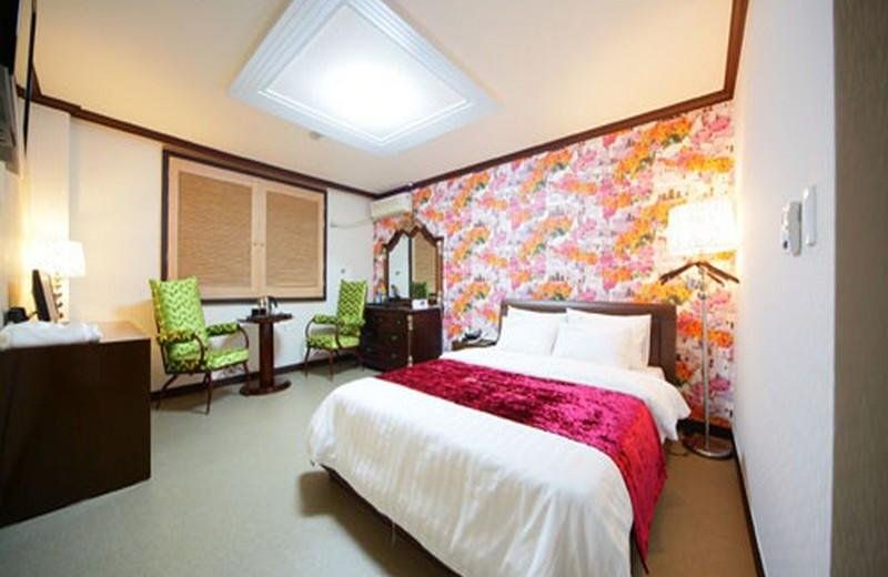 Royal Tourist Hotel