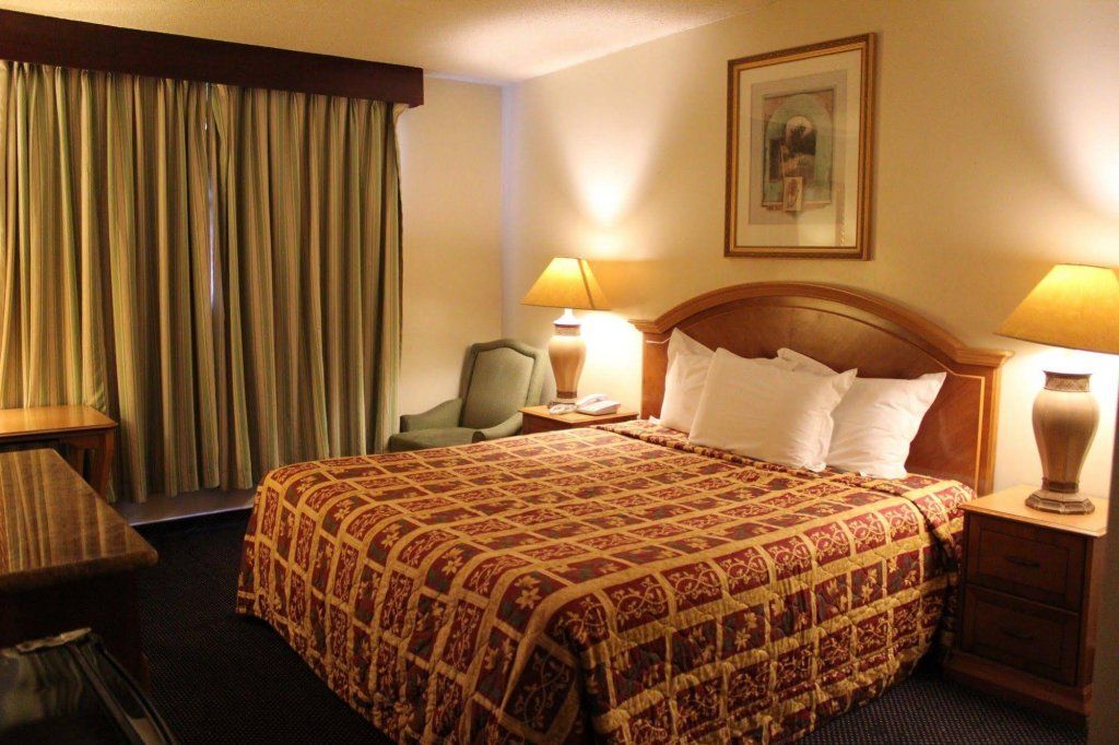 Grand Inn