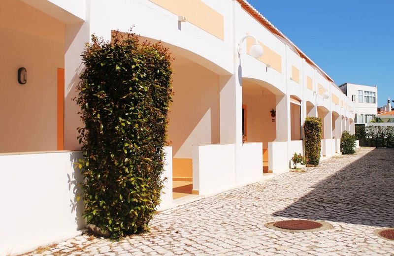 Oasis Beach Apartments