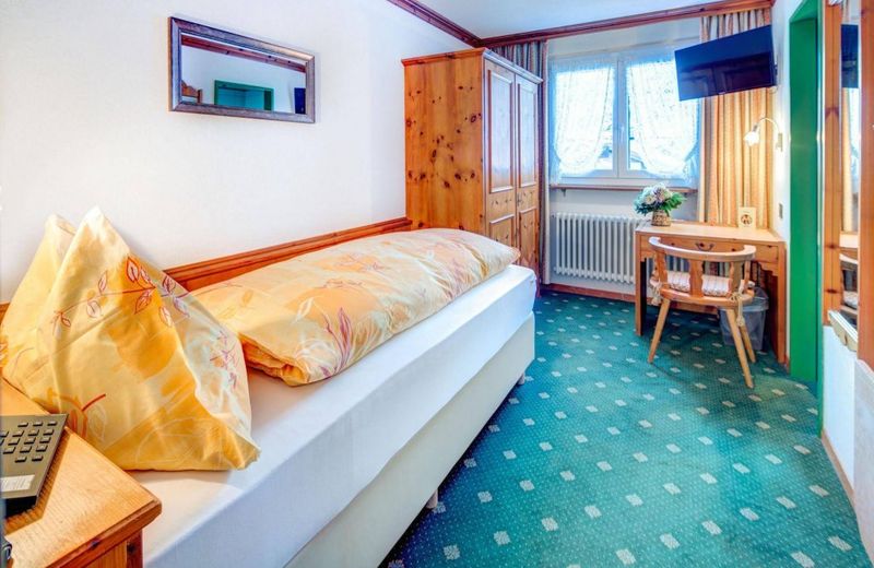 Hotel Adonis