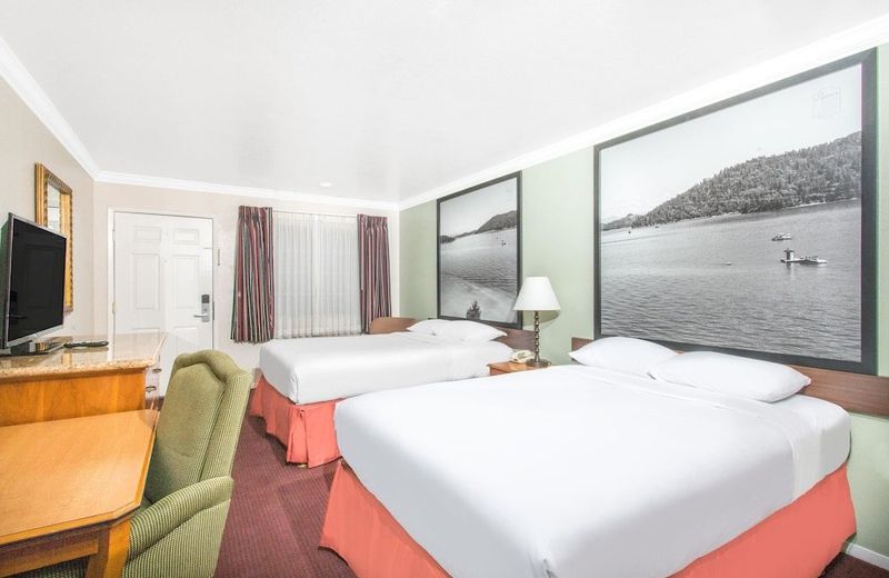 Super 8 by Wyndham Upper Lake