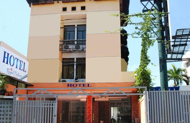 Royal Palace Hotel