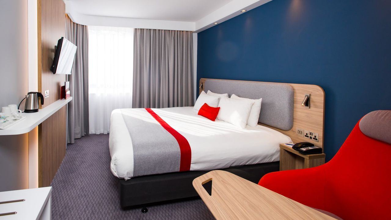 Holiday Inn Express Burton on Trent, an IHG Hotel