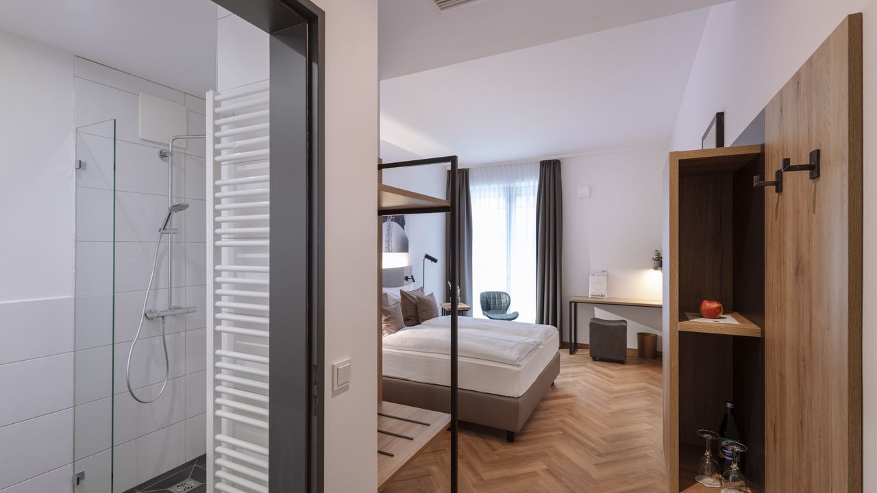ECOME Hotel