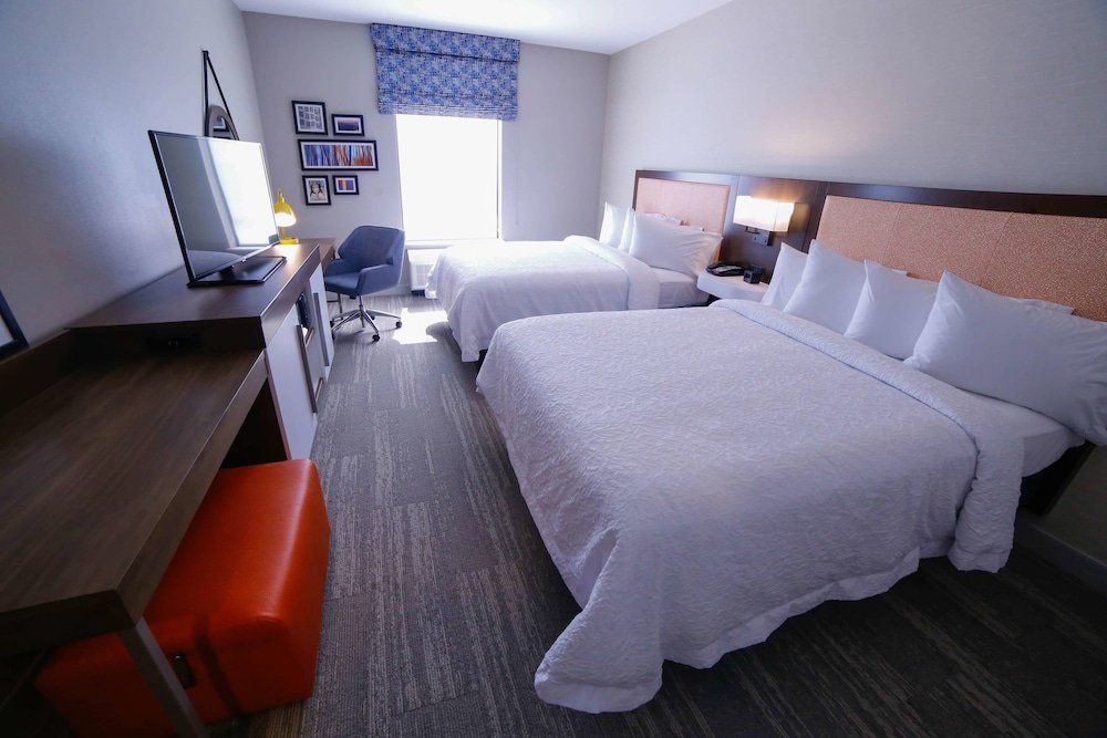 Hampton Inn & Suites Forest City