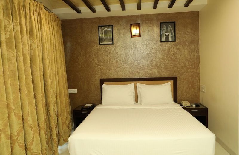 Hotel Anantha Executive Suites