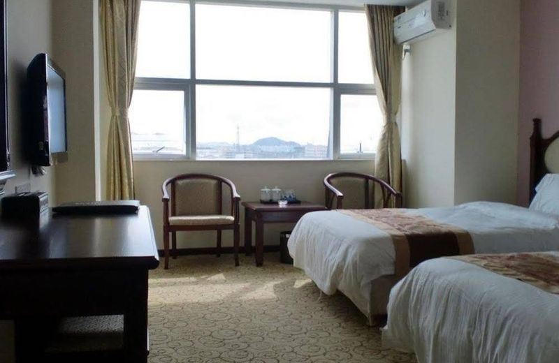 Yinhe Business Hotel