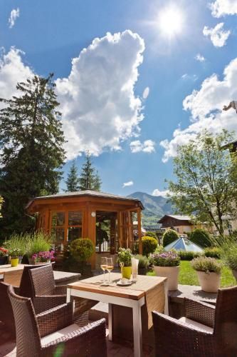 Outdoor Pictures 24