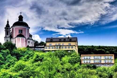 Outdoor Pictures 24