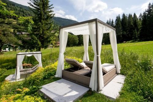 Outdoor Pictures 23