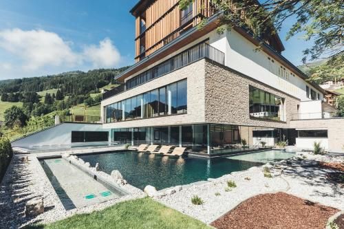 Outdoor Pictures 24