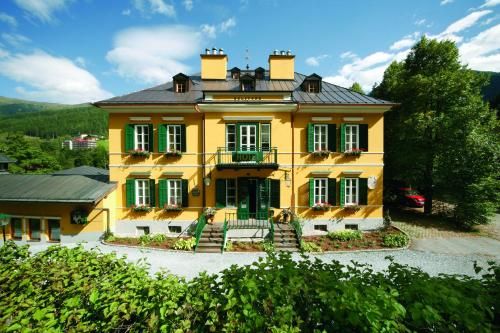 Outdoor Pictures 23