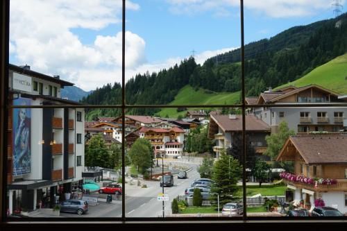 Outdoor Pictures 23