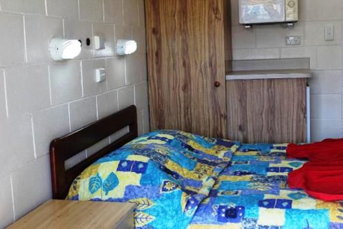 Peak Hill Golden Peak Budget Motel