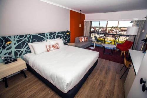 The Plaza Hotel Kalgoorlie