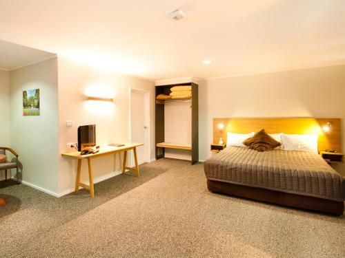 Posthouse Motor Lodge