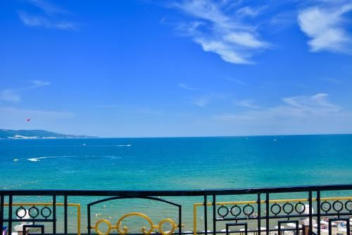 Outdoor Pictures 24