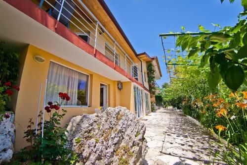 Outdoor Pictures 24