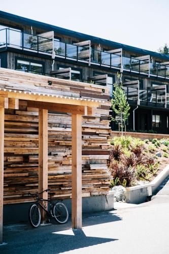 Tofino Resort + Marina